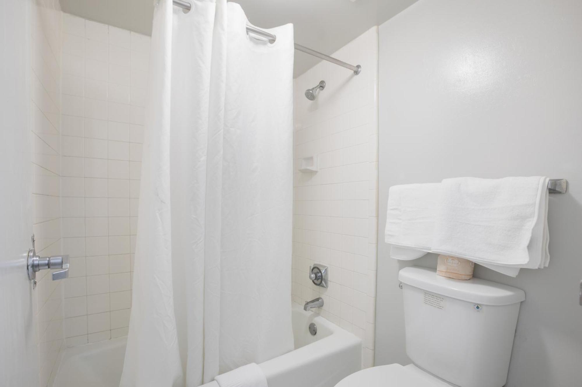 Americas Best Value Inn 스톡브리지 객실 사진